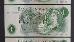 3 Consecutive £1 Bank of England B281 O'Brien notes (EF) T65 213247/48/49